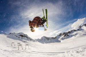 德天空重磅，雅克松买断条款触发在即，六年长约与1400万欧年薪静候蓝军锋霸