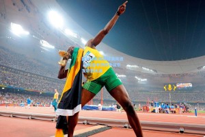 国际泳坛再掀禁赛风波 顶尖选手涉药争议引发轩然大波