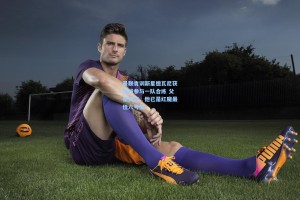 曼联青训新星德瓦尼获提拔参与一队合练 父亲笑言，他已是红魔最佳六号位